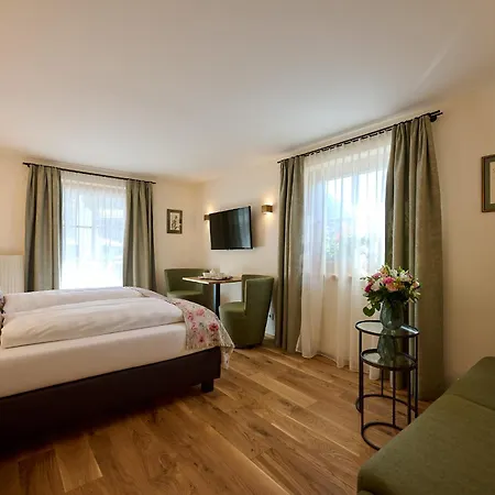 Garni Schneider Bed & Breakfast 3*