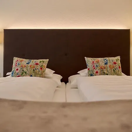 Garni Schneider Bed & Breakfast Lech am Arlberg